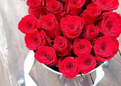 flowerbox cervene ruže